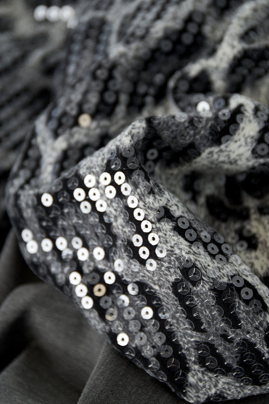 Blazer mit Glitzerärmeln im Leopardenmuster – Kamel Bild8